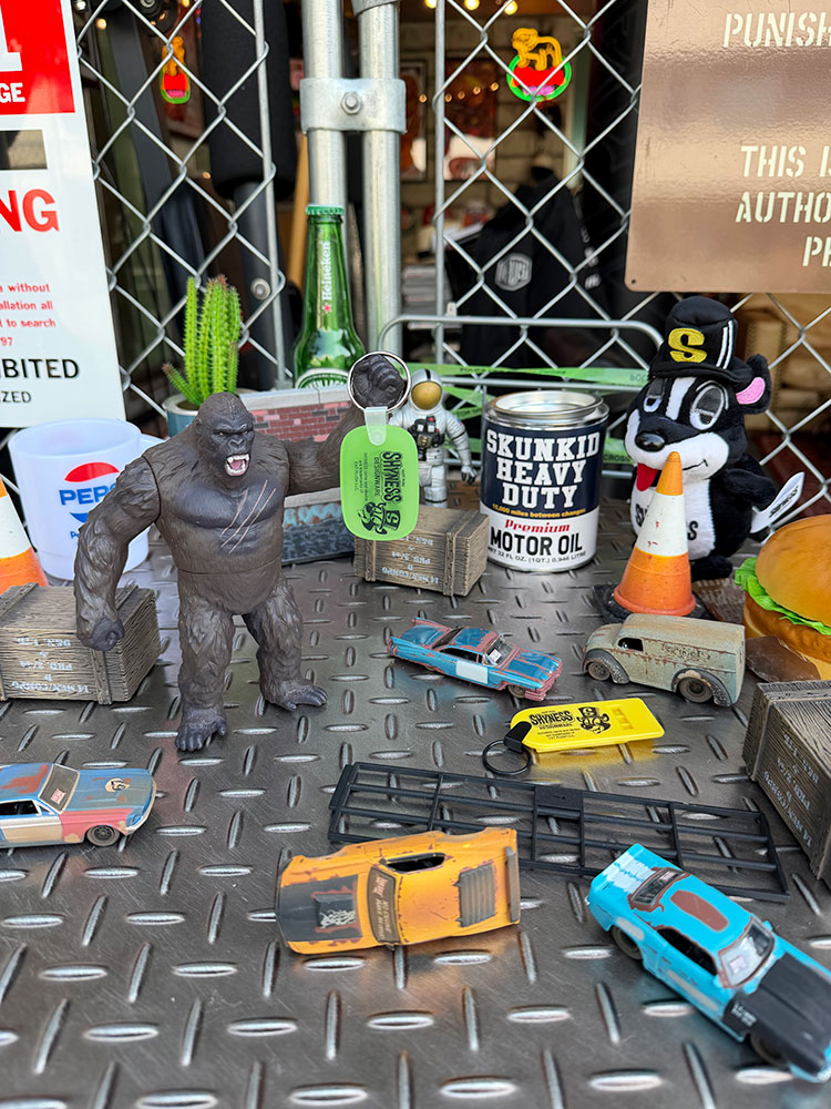 暗闇で光る！　蓄光仕様　シャイネス　スカンキッド　蓄光キーホルダー ■ アメリカン雑貨 アメリカ雑貨 |  | 07