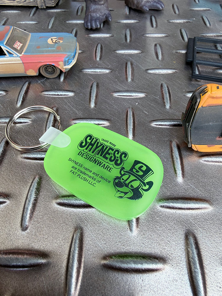 暗闇で光る! 蓄光仕様 シャイネス スカンキッド 蓄光キーホルダー ■ アメリカン雑貨 アメリカ雑貨 関連画像1