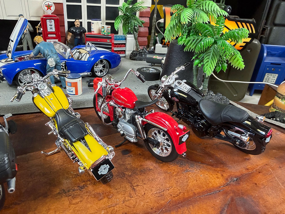 マイスト　ハーレーダビッドソン　ダイキャスト　バイク　ミニカー　6台セット　1/18スケール　（シリーズ45） | Harley Davidson | 12