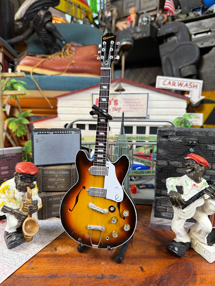 ビートルズ　ジョン・レノン　エピフォン　1965　カジノ　オフィシャルライセンス　ミニギター　レプリカ　1/4スケール　単品　公式グッズ | 