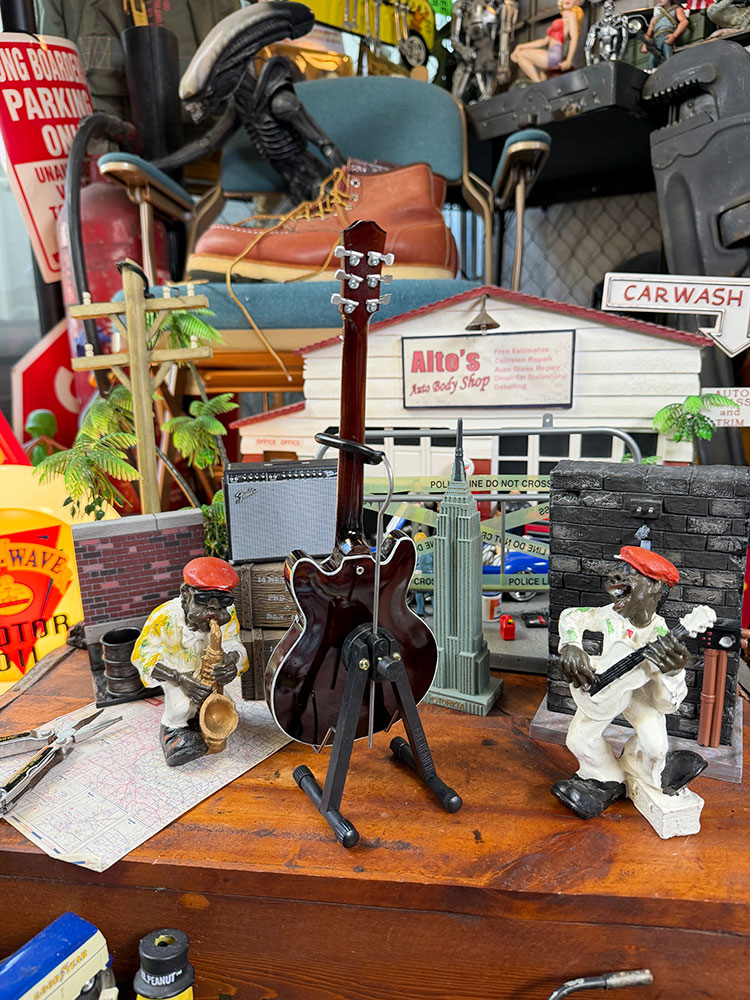 ビートルズ　ジョン・レノン　エピフォン　1965　カジノ　オフィシャルライセンス　ミニギター　レプリカ　1/4スケール　単品　公式グッズ |  | 05