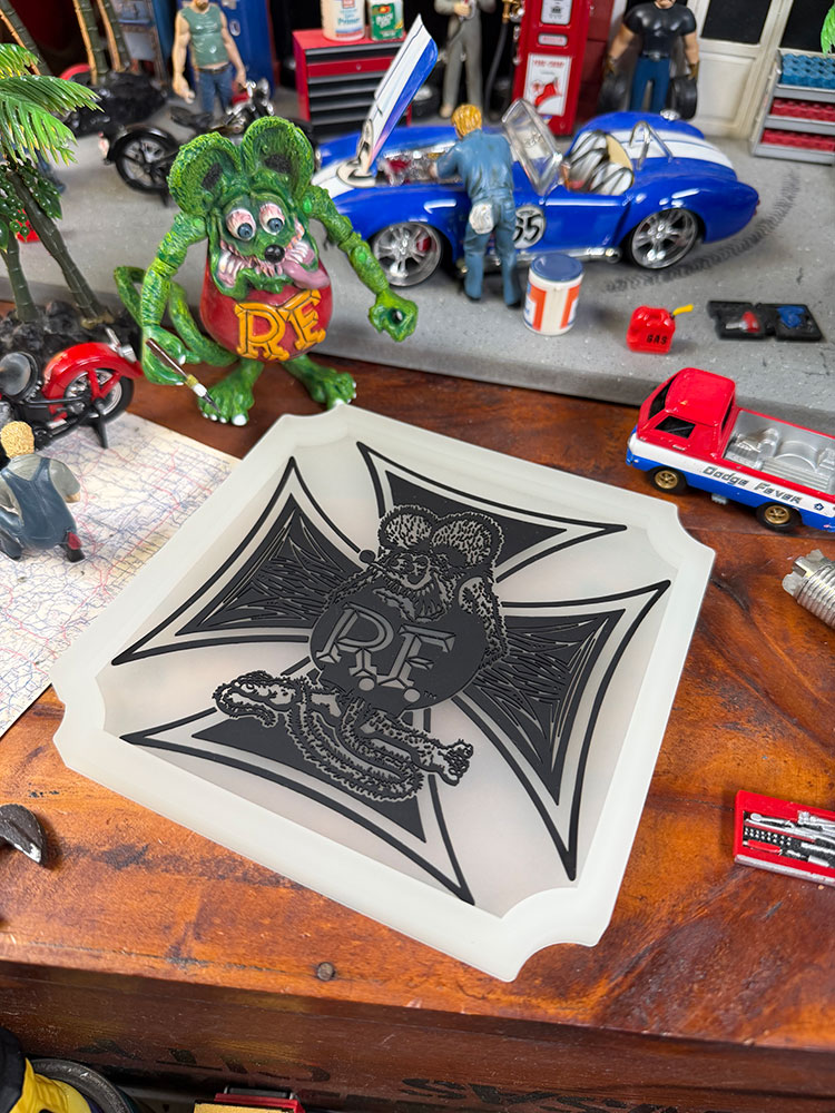 暗闇で光る！蓄光仕様　ラットフィンク　ラバートレイ　（アイアンクロス） ■ アメリカン雑貨 アメリカ雑貨 | RAT FINK | 06