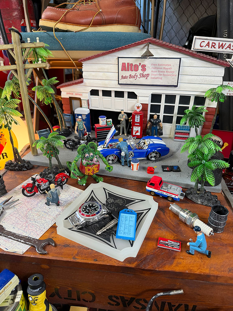 暗闇で光る！蓄光仕様　ラットフィンク　ラバートレイ　（アイアンクロス） ■ アメリカン雑貨 アメリカ雑貨 | RAT FINK | 08