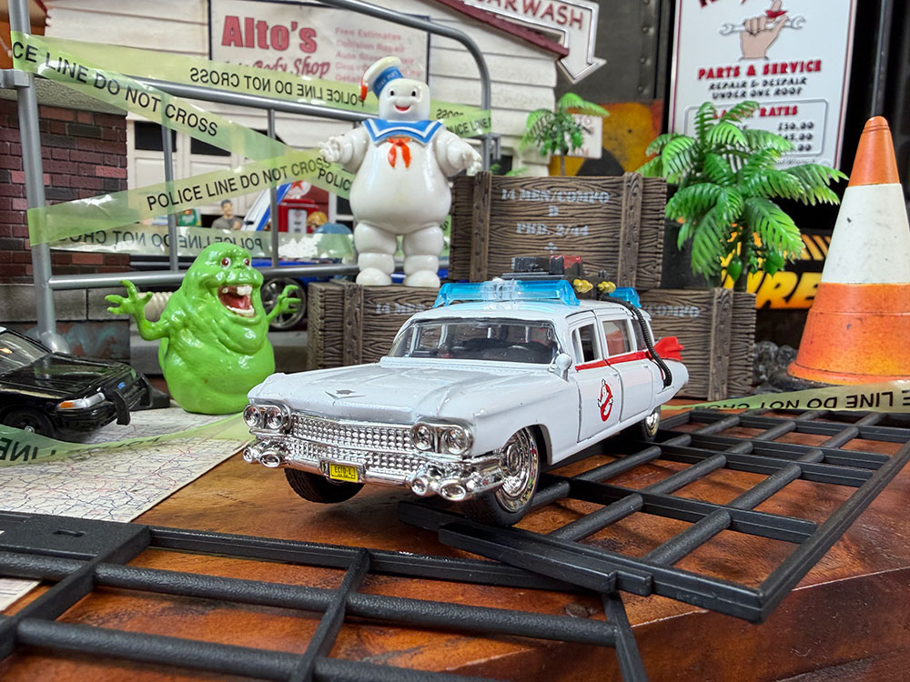 映画　ゴーストバスターズ　ECTO-1　エクトワン　ダイキャストミニカー　1/32スケール ■ アメリカン雑貨 アメリカ雑貨 |  | 01