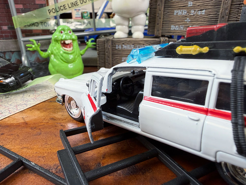 映画　ゴーストバスターズ　ECTO-1　エクトワン　ダイキャストミニカー　1/32スケール ■ アメリカン雑貨 アメリカ雑貨 |  | 04