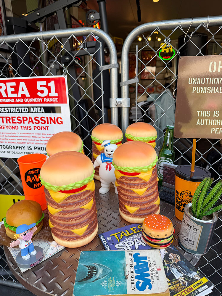 と〜〜ってもBIGなハンバーガー　ビッグバーガータワー　リアルサイズ　スクイーズ　24cm ■ アメリカン雑貨 アメリカ雑貨 |  | 02
