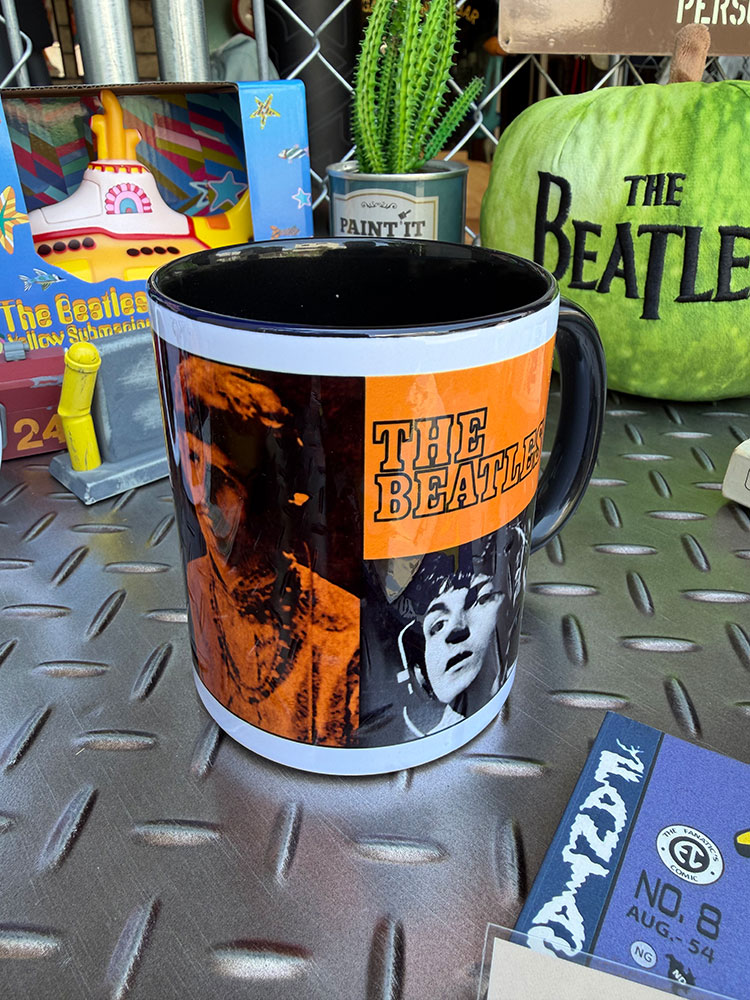 ビートルズ　オフィシャル　ALL YOU NEED IS LOVE　マグカップ　315ml　公式グッズ ■ アメリカン雑貨 アメリカ雑貨 | 