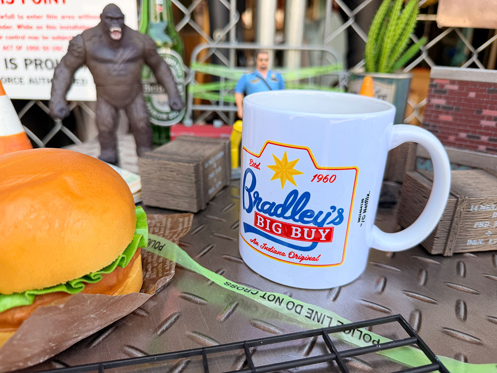 Netflixドラマ　ストレンジャーシングス　Bradley's　オフィシャル　マグカップ　315ml　公式グッズ ■ アメリカン雑貨 アメリカ雑貨 |  | 03