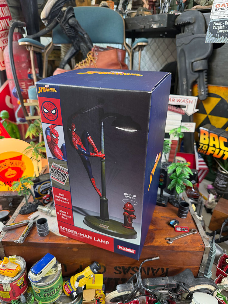 PALADONE社 スパイダーマン ランプ LEDライト付きフィギュア