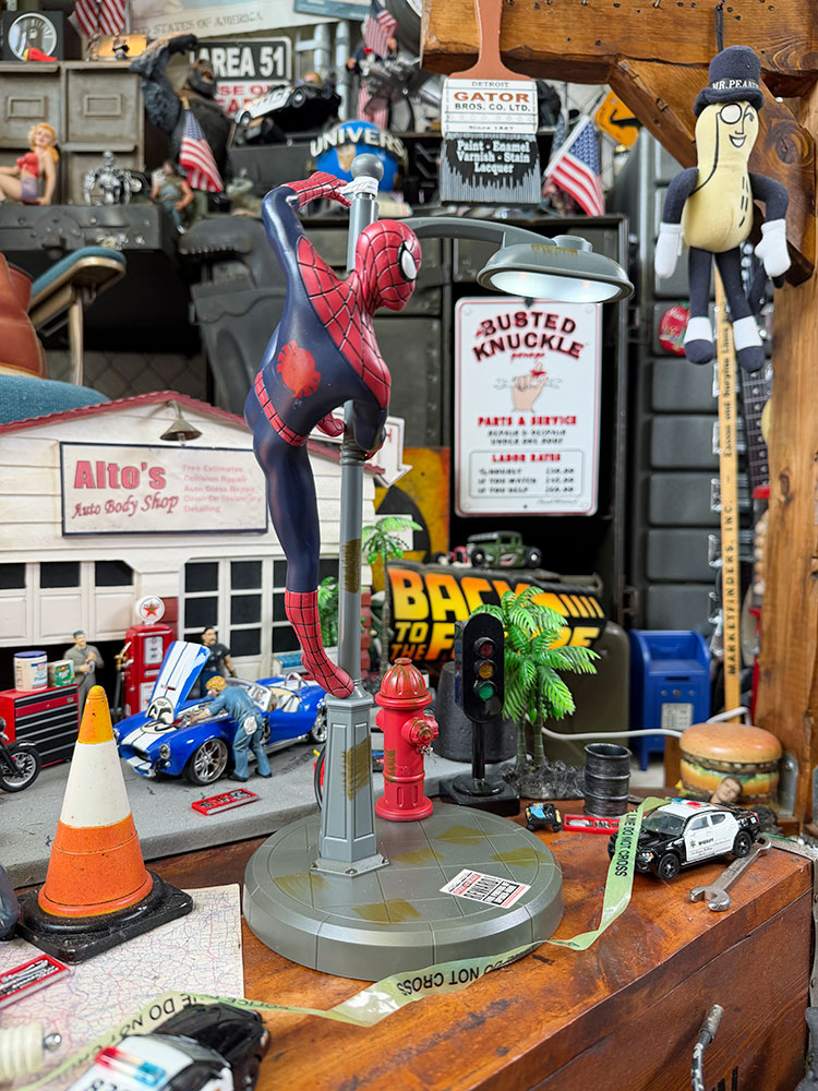 スパイダーマン　フィギュアスタンドライト　レア PALADONE社 スパイダーマン ランプ LEDライト付きフィギュア