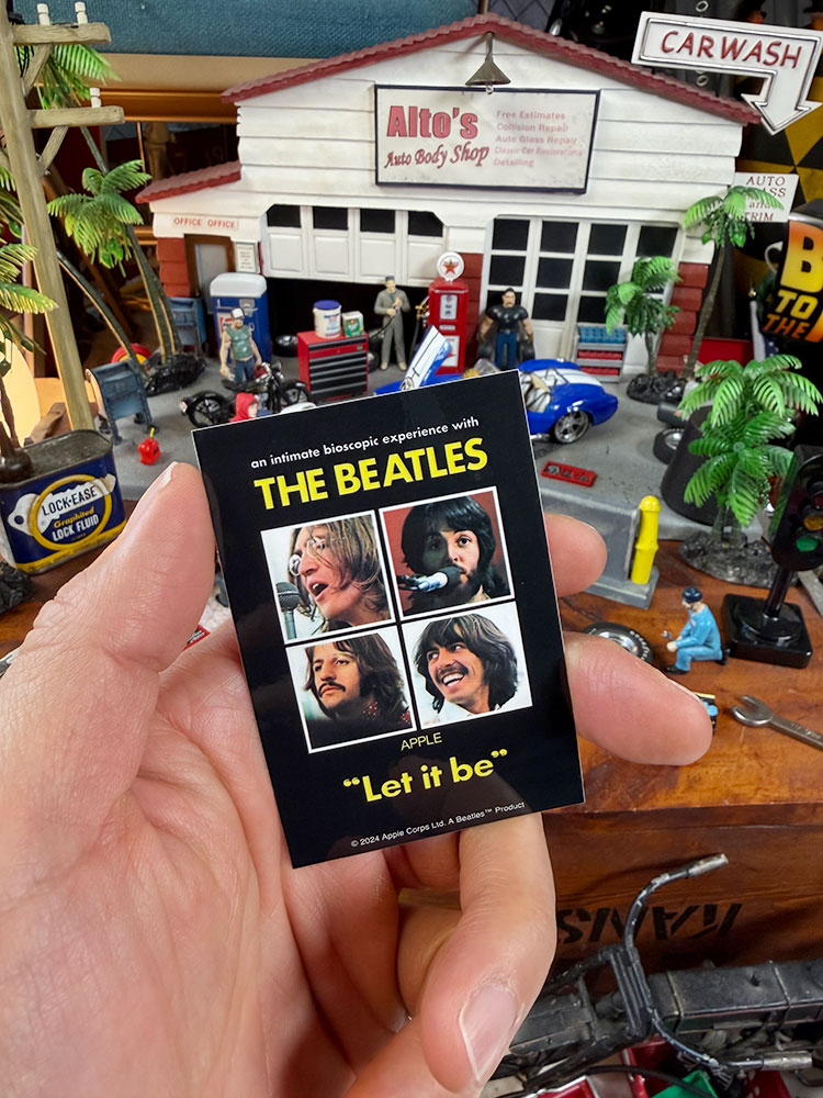ビートルズ Let It Be オフィシャル ミニステッカー レット・イット