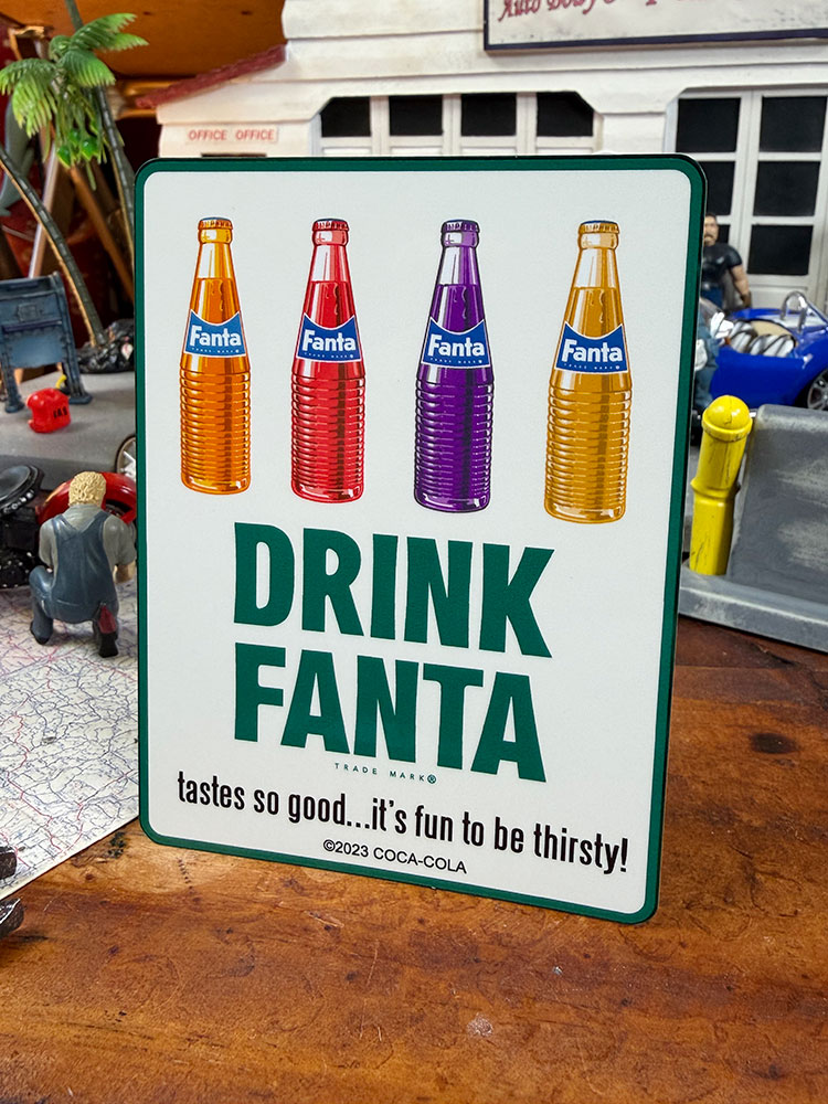 ファンタ　オフィシャル　ステッカー　（DRINK FANTA） ■ アメリカン雑貨 アメリカ雑貨 | 