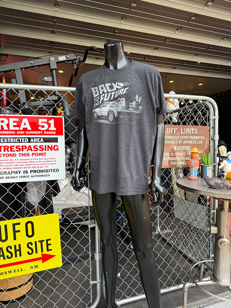 バック・トゥ・ザ・フューチャー　デロリアン　オフィシャル　Tシャツ　（FADED BTTF/ブラック）　公式グッズ |  | 02