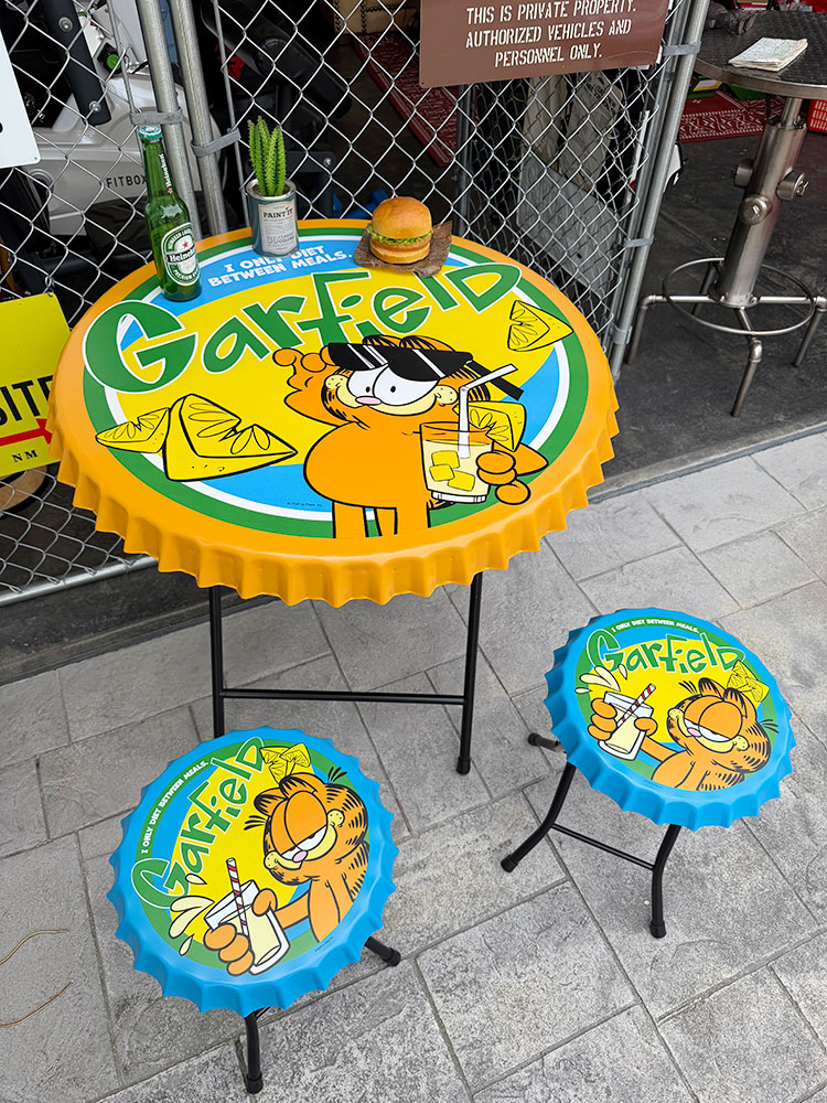ガーフィールド ボトルキャップ テーブル＆チェアー（2脚） 3点セット