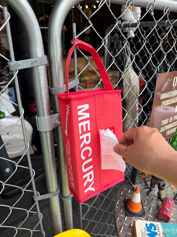 マーキュリー　キャンバス　ティッシュボックスカバー　（レッド） ■ アメリカン雑貨 アメリカ雑貨 | MERCURY | 02