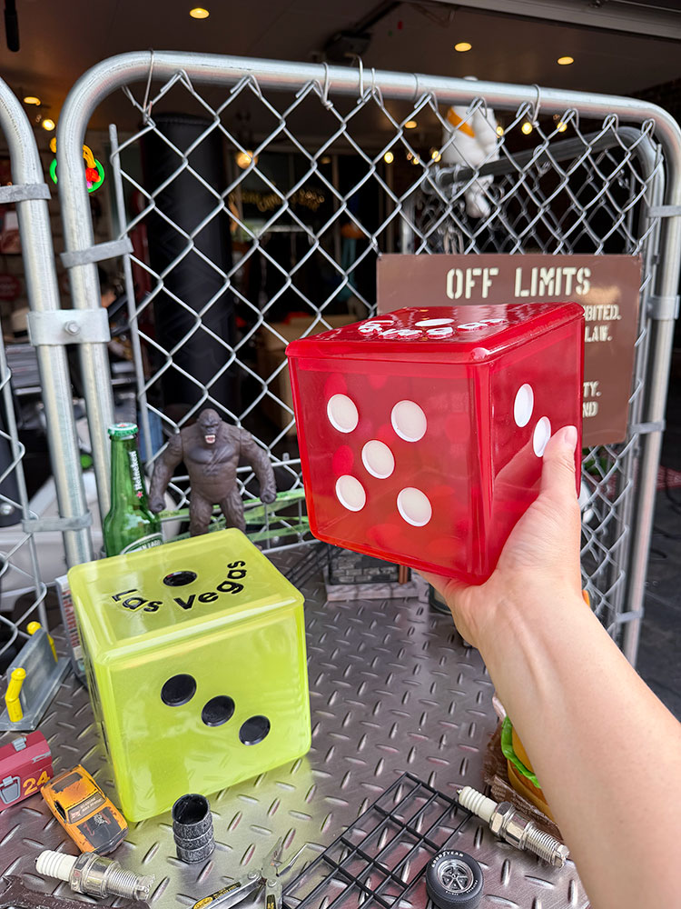 ラスベガス　ダイスボックス　（レッド） ■ アメリカン雑貨 アメリカ雑貨 |  | 05