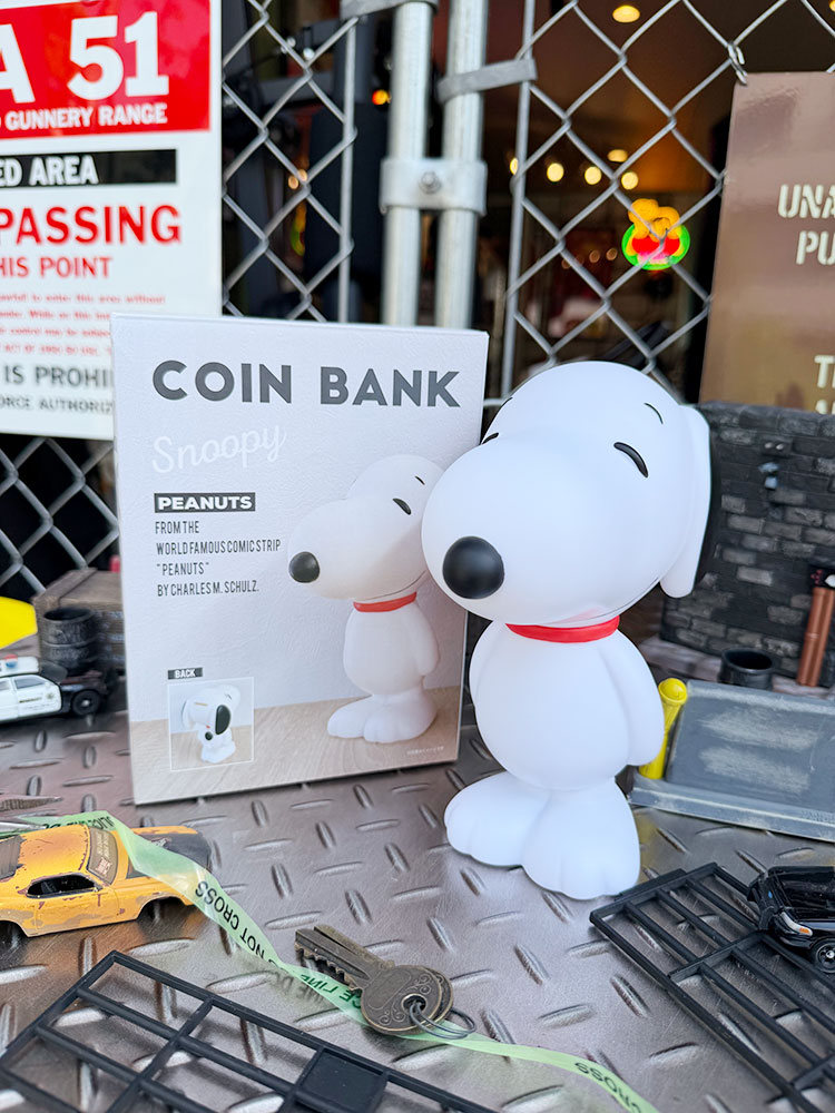 スヌーピー　フィギュアバンク　貯金箱 ■ アメリカン雑貨 アメリカ雑貨 |  | 05