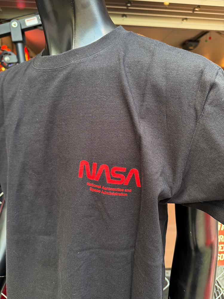 NASA オフィシャル　アース＆ワームロゴ　Tシャツ　（ブラック）　NASA人工衛生から撮影された ■ アメリカン雑貨 アメリカ雑貨 |  | 03