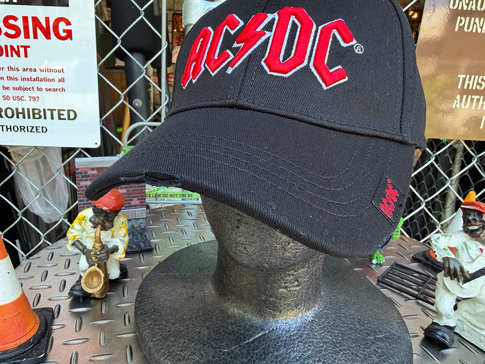 AC/DC オフィシャル　キャップ　（Red Logo）　立体刺繍　ダメージ加工　公式グッズ ■ アメリカン雑貨 アメリカ雑貨 |  | 02