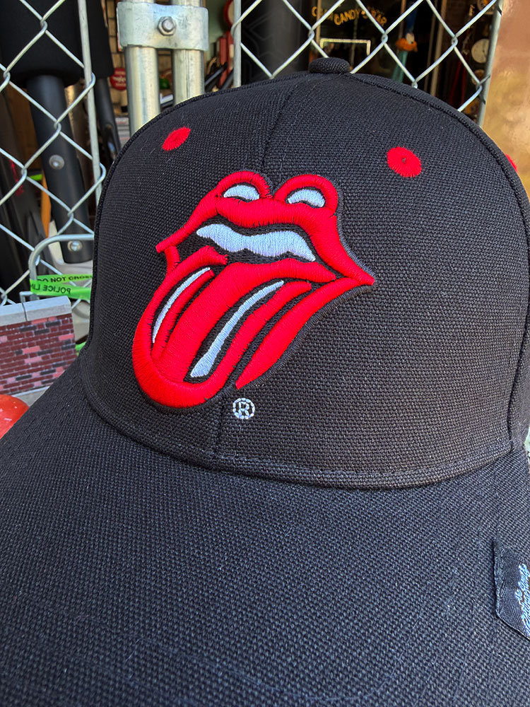 ローリングストーンズ　オフィシャル　キャップ　（Classic Tongue）　立体刺繍　公式グッズ ■ アメリカン雑貨 アメリカ雑貨 |  | 01