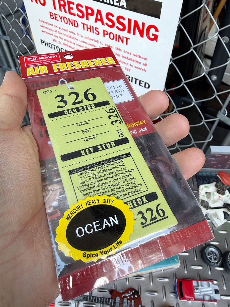 マーキュリー　エアーフレッシュナー　（オーシャンの香り/イエロー） ■ アメリカン雑貨 アメリカ雑貨 | MERCURY | 01