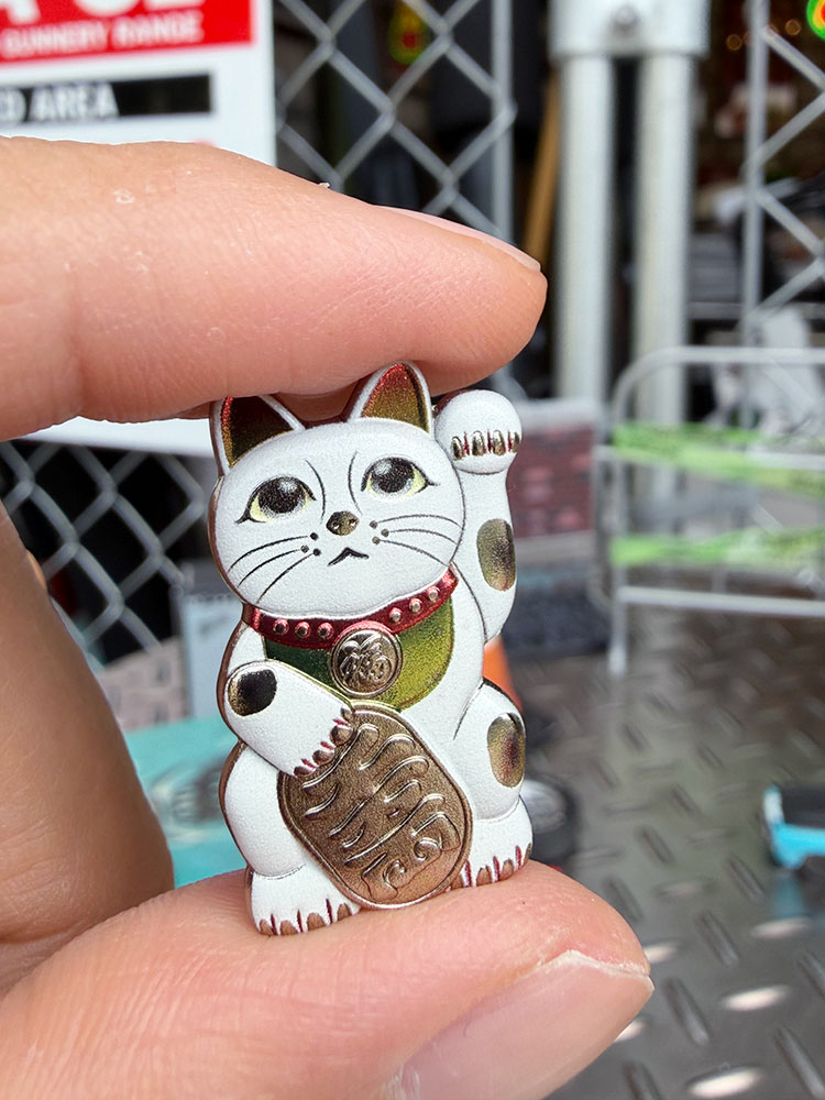 招き猫　ピンバッジ　縁起物　招福万来　千客万来 ■ アメリカン雑貨 アメリカ雑貨 | 
