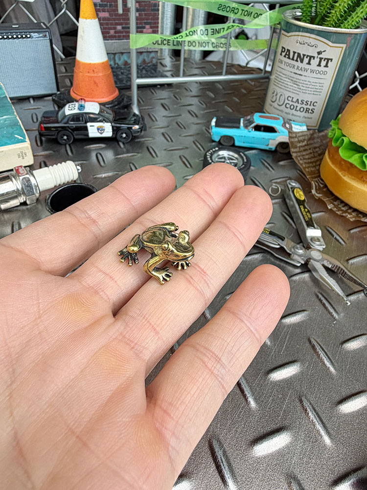 カエル ブラス製 ミニフィギュア 幸運を呼び込む縁起物 金運アップ ■ アメリカン雑貨 アメリカ雑貨 関連画像4