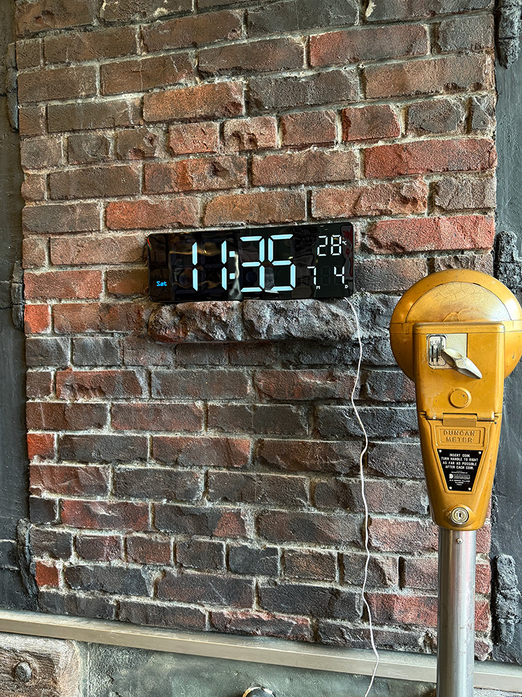 SLOWER　スロウワー　Wi-Fi　LEDデジタルクロック ■ アメリカン雑貨 アメリカ雑貨 |  | 04