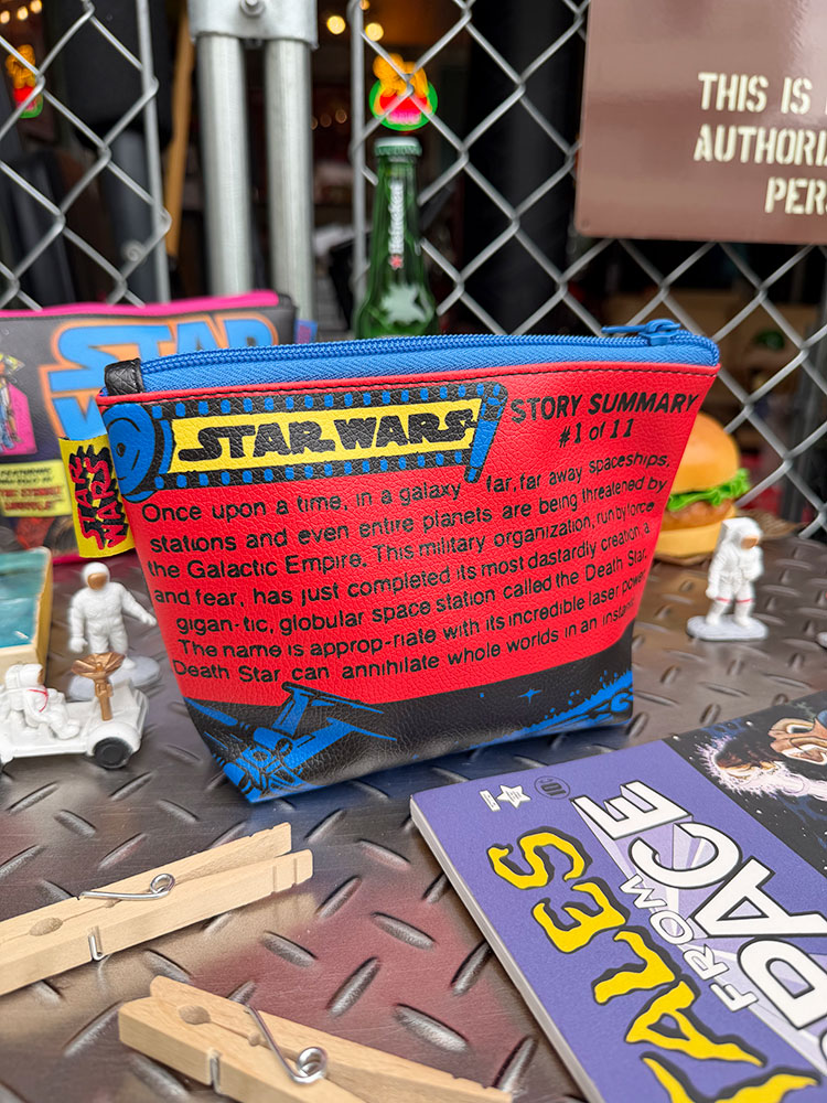 スターウォーズ　ファスナーポーチ　（ダースベイダー） ■ アメリカン雑貨 アメリカ雑貨 |  | 02
