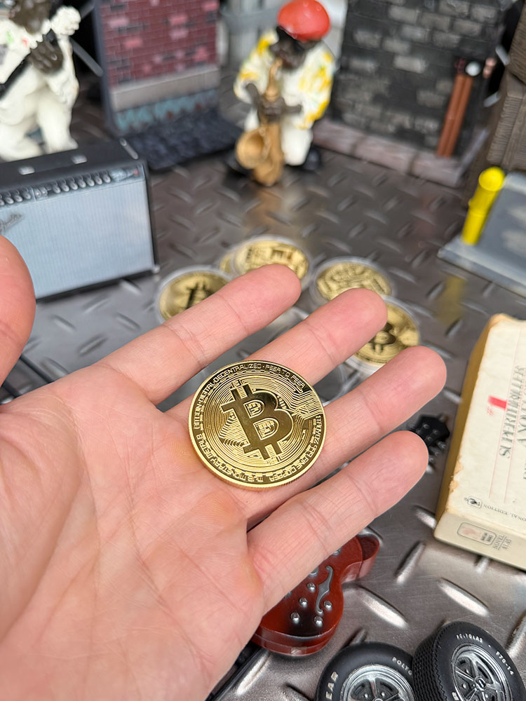 ビットコイン　BTC　なんちゃってメダル　Bitcoin ■ アメリカン雑貨 アメリカ雑貨 |  | 03