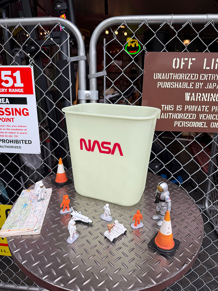 暗闇で光る!蓄光仕様 NASA 12L ダストボックス ゴミ箱 ■ アメリカン雑貨 アメリカ雑貨 関連画像3