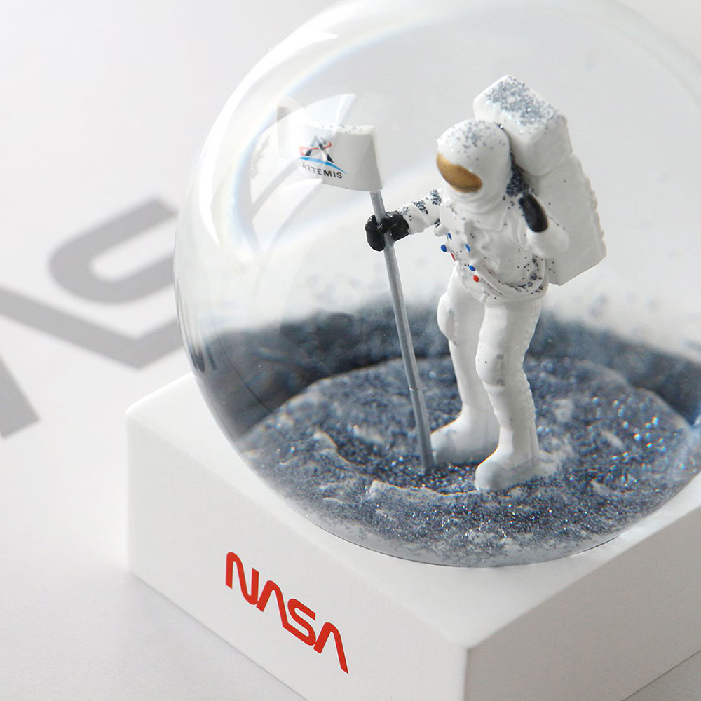 NASA　スノーグローブ　月面に立つ宇宙飛行士　スノードーム ■ アメリカン雑貨 アメリカ雑貨 |  | 07