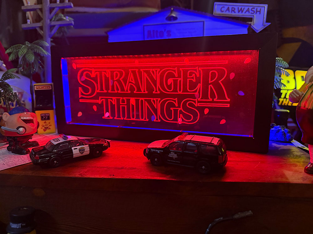 Netflixドラマ　ストレンジャーシングス　タイトルロゴ　ライトボックス ■ アメリカン雑貨 アメリカ雑貨 | 
