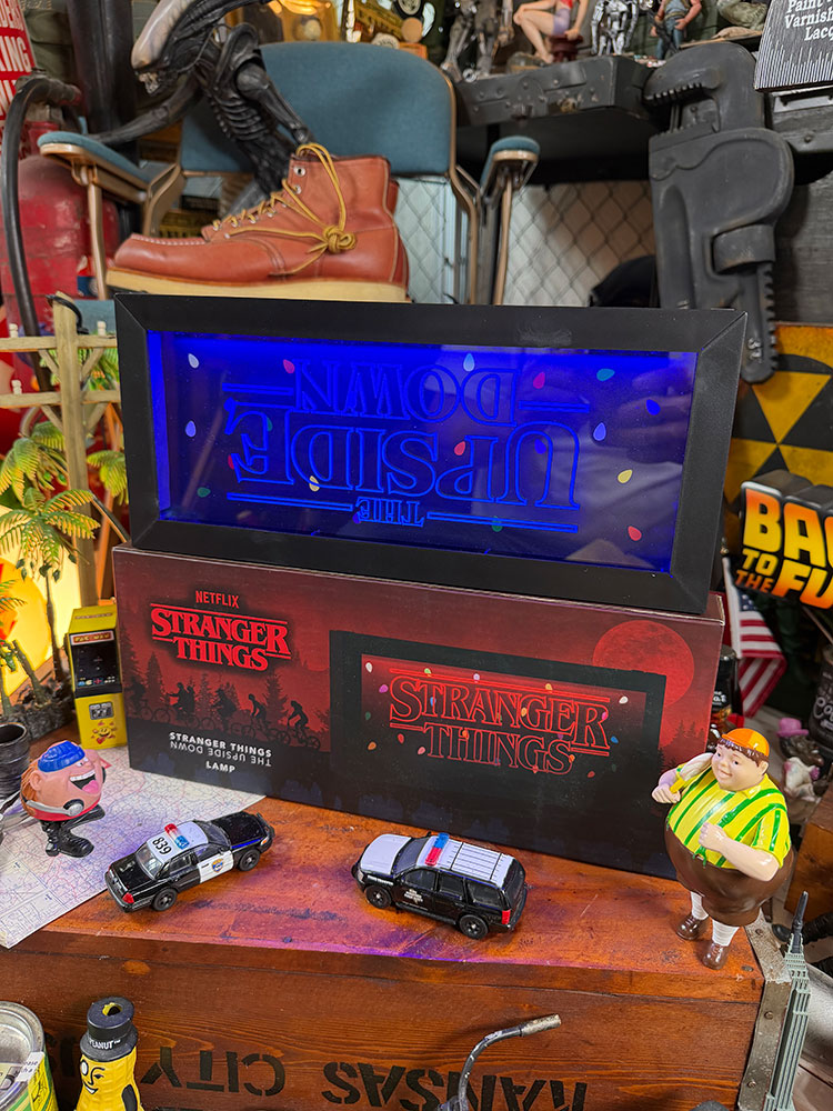 Netflixドラマ　ストレンジャーシングス　タイトルロゴ　ライトボックス ■ アメリカン雑貨 アメリカ雑貨 |  | 08