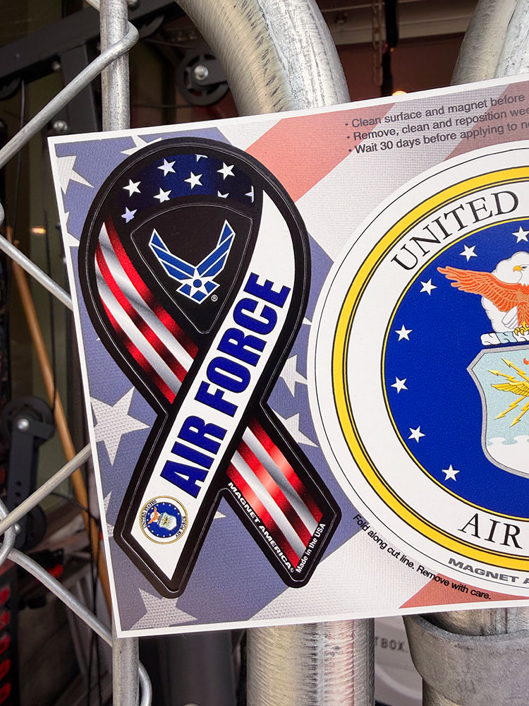 U.S.エアフォース　リボンマグネット　＆　エンブレム　マグネット　MADE IN U.S.A. ■ アメリカン雑貨 アメリカ雑貨 |  | 01