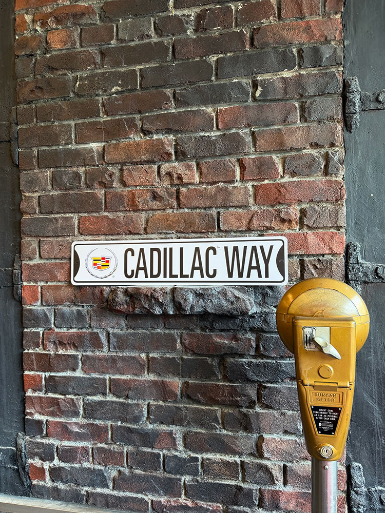 キャデラック　ストリートサイン　ブリキ看板　（CADILLAC WAY）　■ アメリカン雑貨 アメリカ雑貨 | アメリカン レトロ | 01