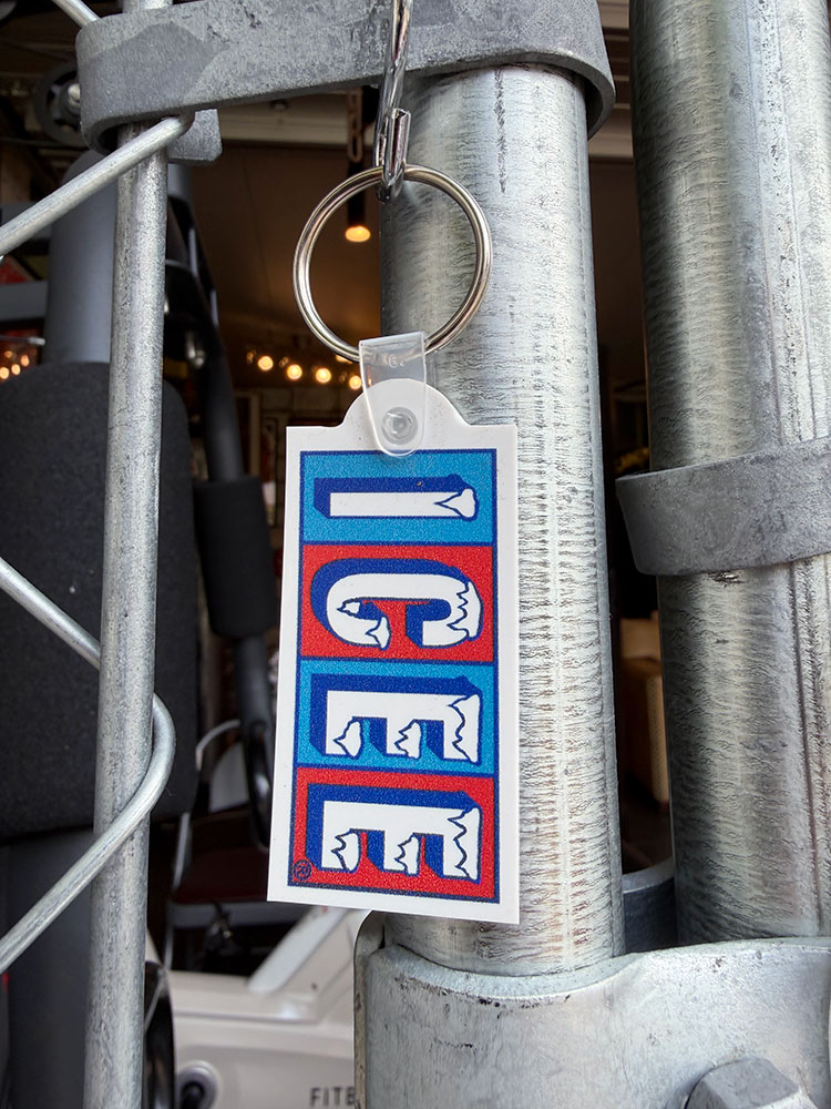 ICEE　アイシー　オフィシャル　ラバーキーホルダー　（ロゴ）　MADE IN U.S.A. ■ アメリカン雑貨 アメリカ雑貨 | 