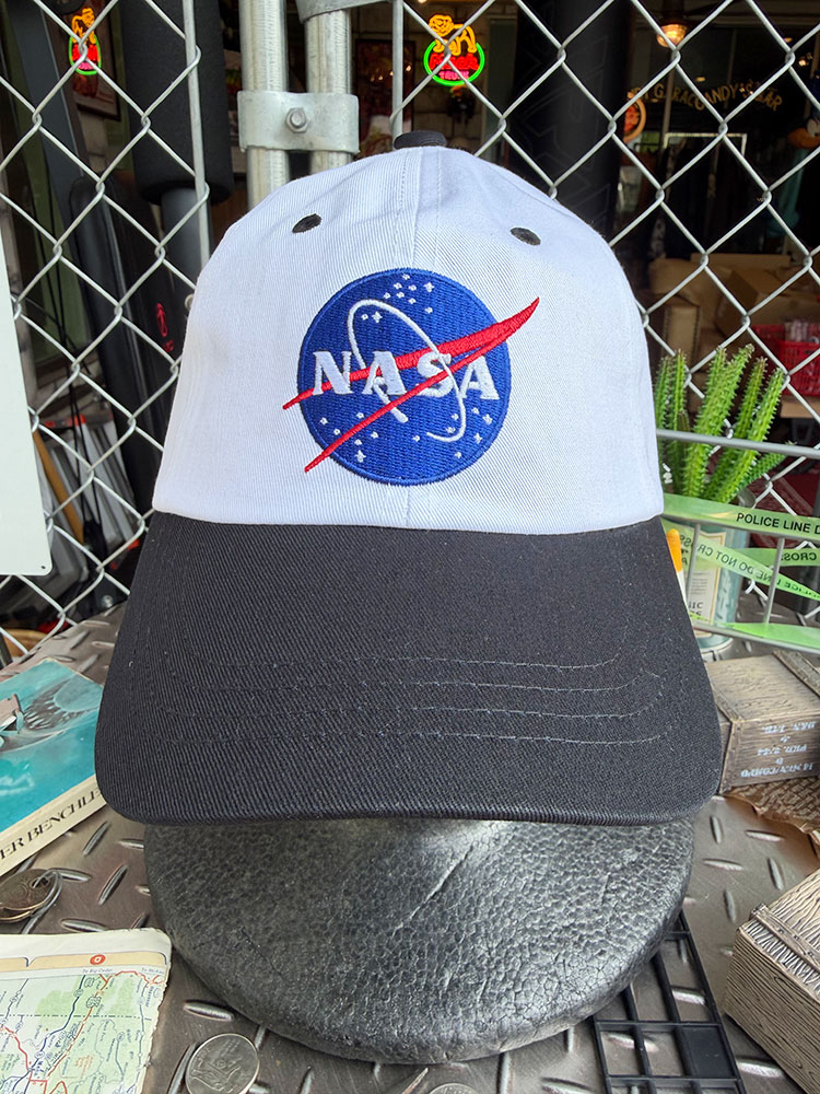 NASA　オフィシャル　キャップ　（ホワイト＆ブラック）　■ アメリカン雑貨 アメリカ雑貨 |  | 06
