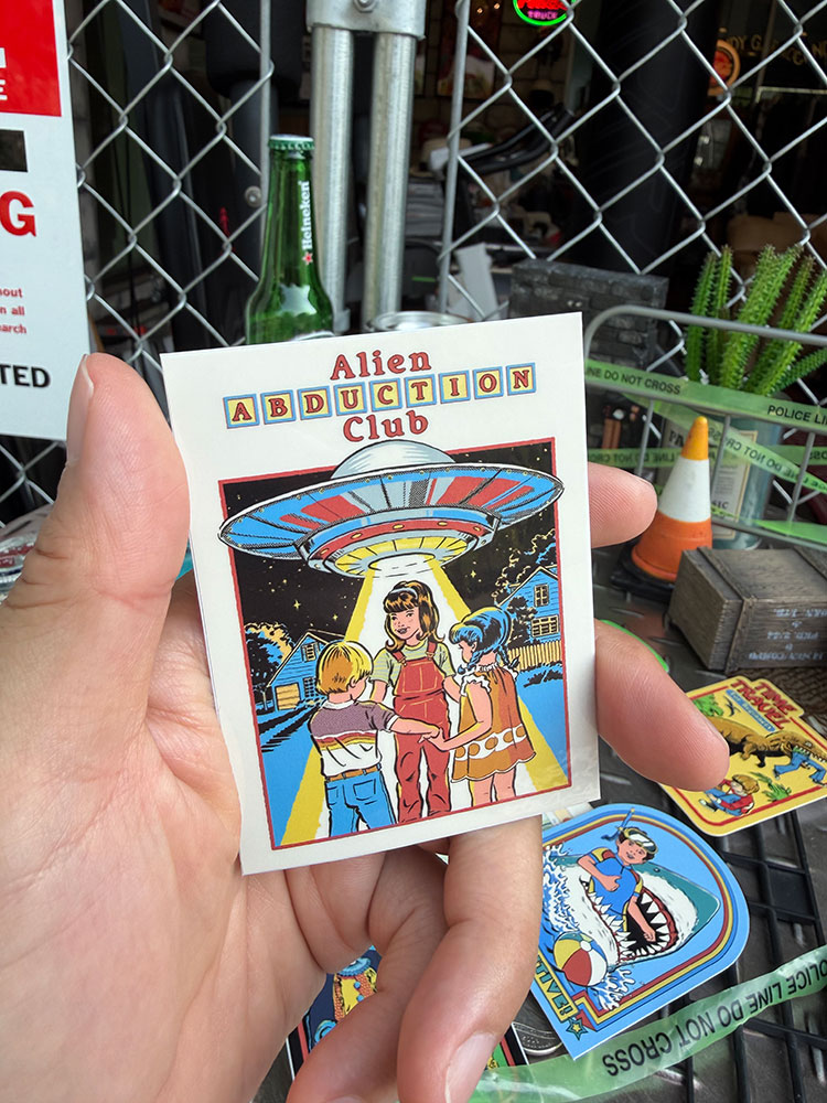 スティーブン・ローズ　オフィシャル　ステッカー　（宇宙人にさらわれる友の会） ■ アメリカン雑貨 アメリカ雑貨 |  | 02