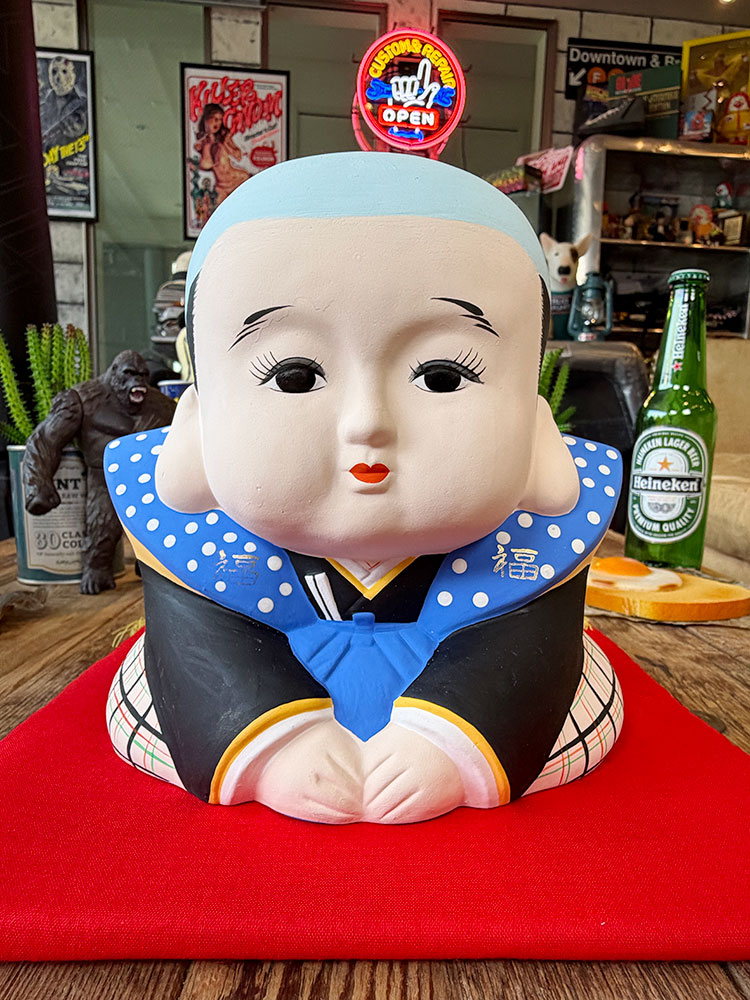 福を呼び込む縁起物　福助　大　（座布団付き）　瀬戸焼　商売繁盛　開業祝い　開店祝い　紹福来福 ■ アメリカン雑貨 アメリカ雑貨 | 
