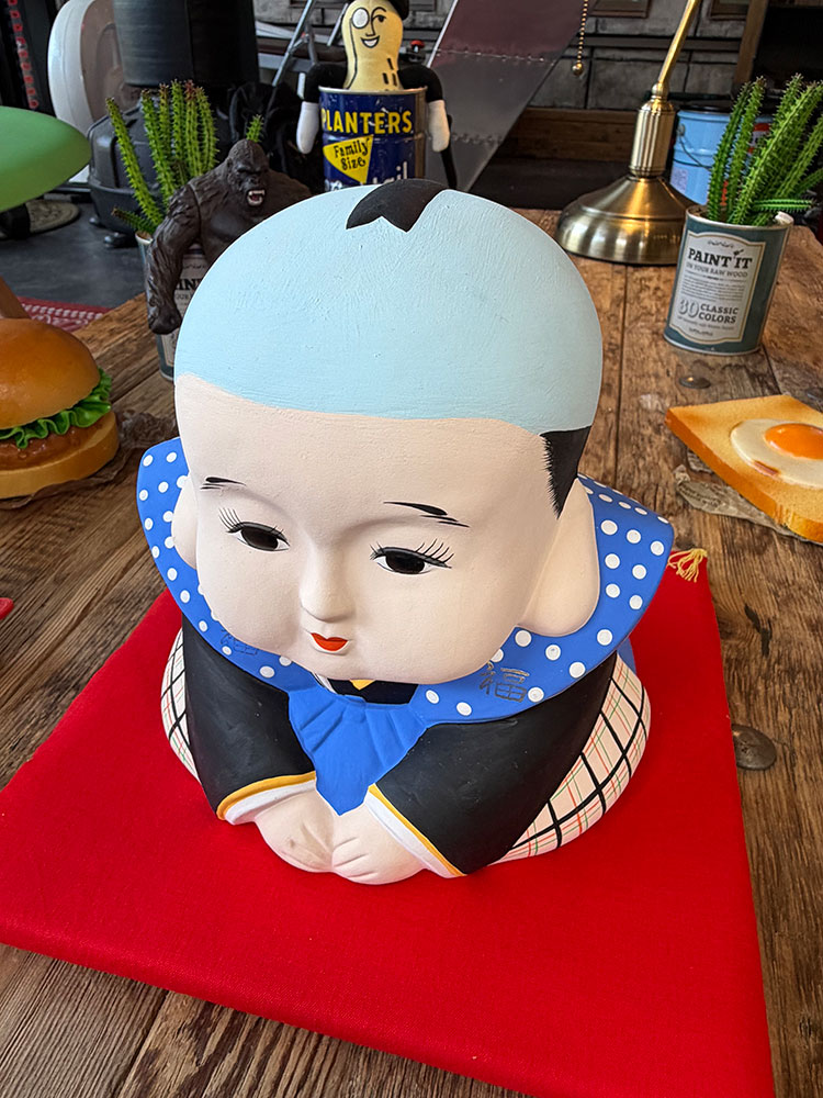 福を呼び込む縁起物　福助　大　（座布団付き）　瀬戸焼　商売繁盛　開業祝い　開店祝い　紹福来福 ■ アメリカン雑貨 アメリカ雑貨 |  | 02