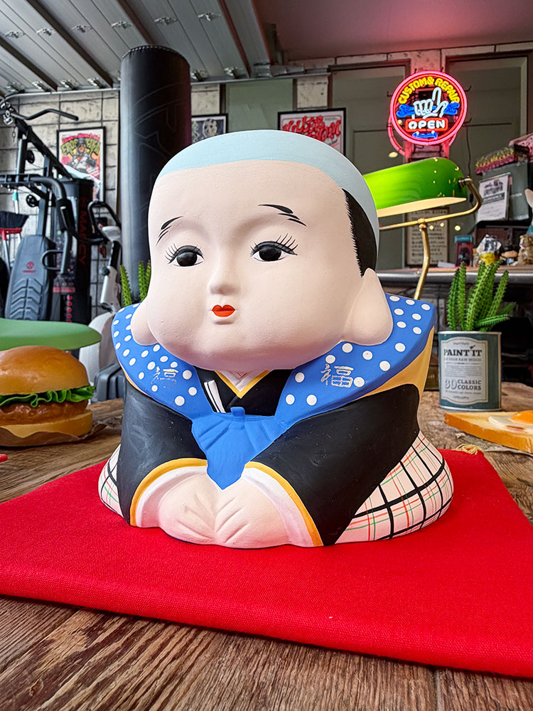 福を呼び込む縁起物　福助　大　（座布団付き）　瀬戸焼　商売繁盛　開業祝い　開店祝い　紹福来福 ■ アメリカン雑貨 アメリカ雑貨 |  | 03