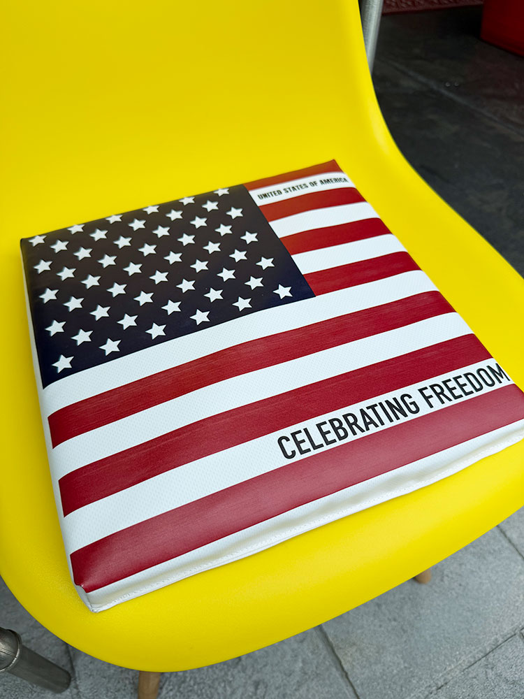 星条旗　スタジアムクッション ■ アメリカン雑貨 アメリカ雑貨 |  | 04
