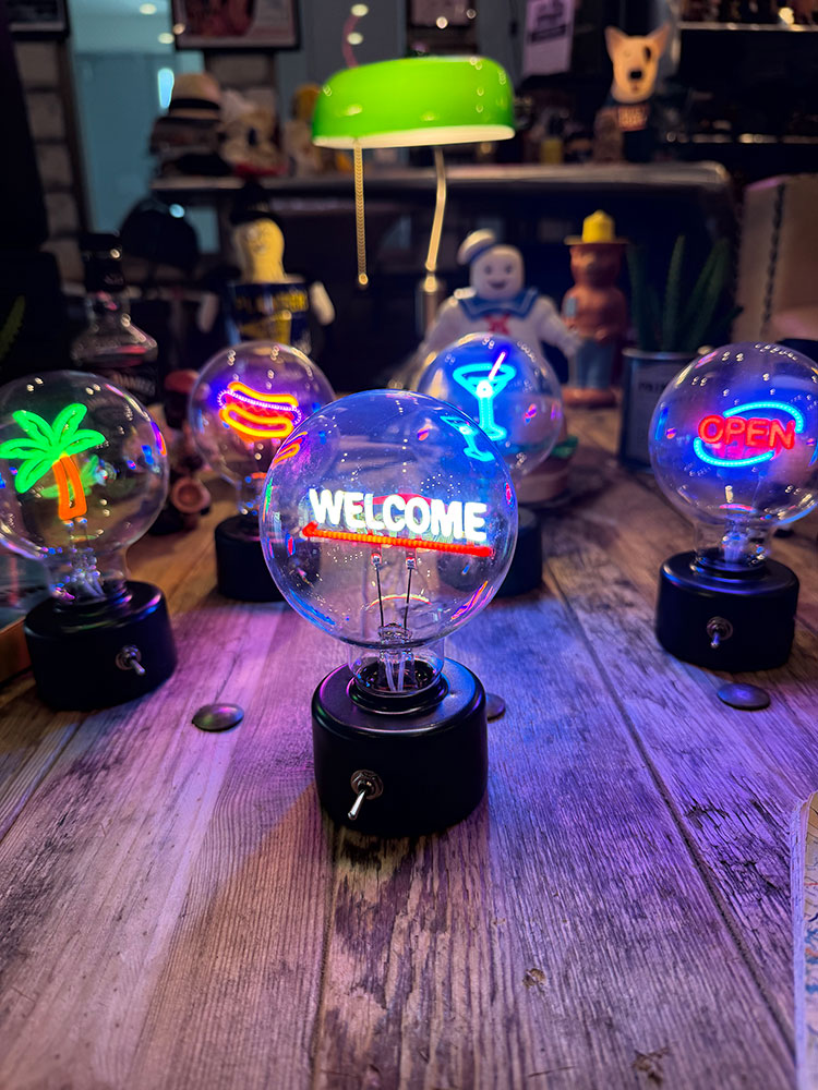LED　バルブライト　（ウェルカム）　単四電池＆USB電源の両方対応 ■ アメリカン雑貨 アメリカ雑貨 |  | 01