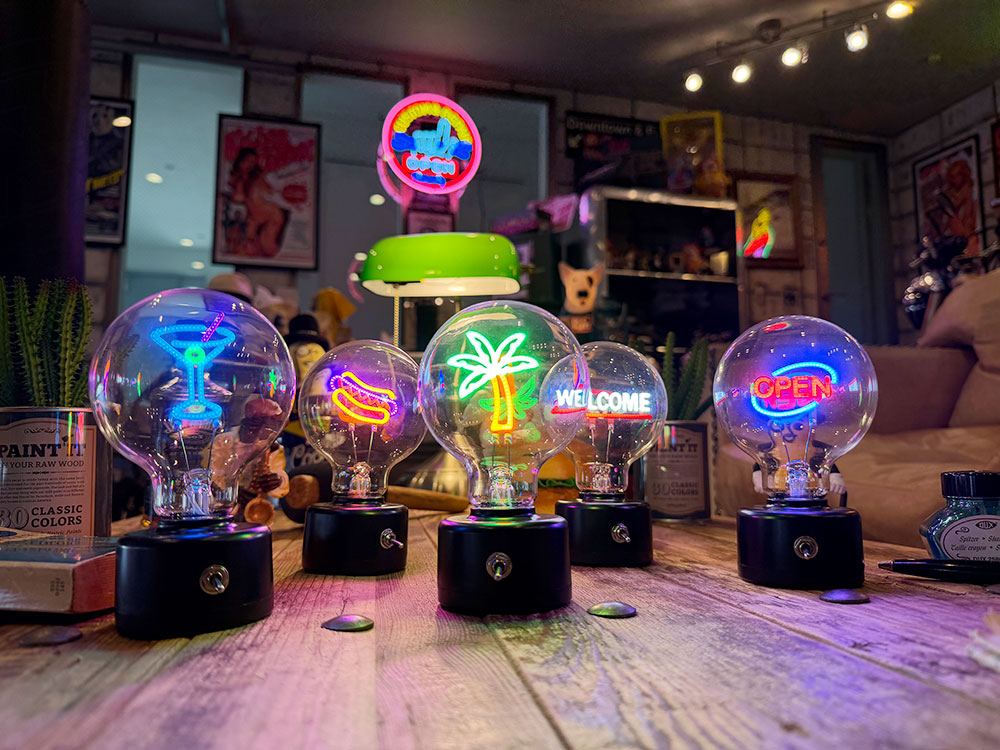 LED　バルブライト　（ホットドッグ）　単四電池＆USB電源の両方対応 ■ アメリカン雑貨 アメリカ雑貨 |  | 08