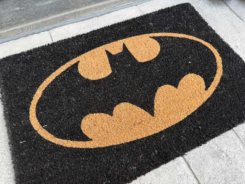 バットマン　ロゴ　オフィシャル　ココマット　玄関マット　コイヤーマット　公式グッズ ■ アメリカン雑貨 アメリカ雑貨 |  | 01