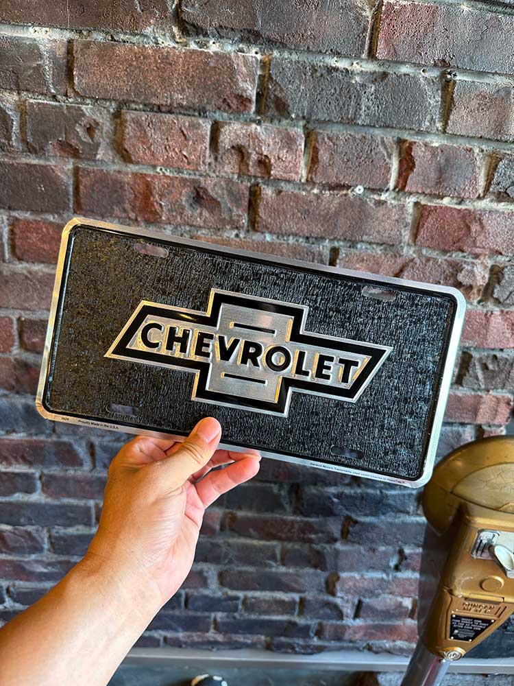 シボレー　ボウタイ　エンブレム　ライセンスプレート ■ アメリカン雑貨 アメリカ雑貨 |  | 02