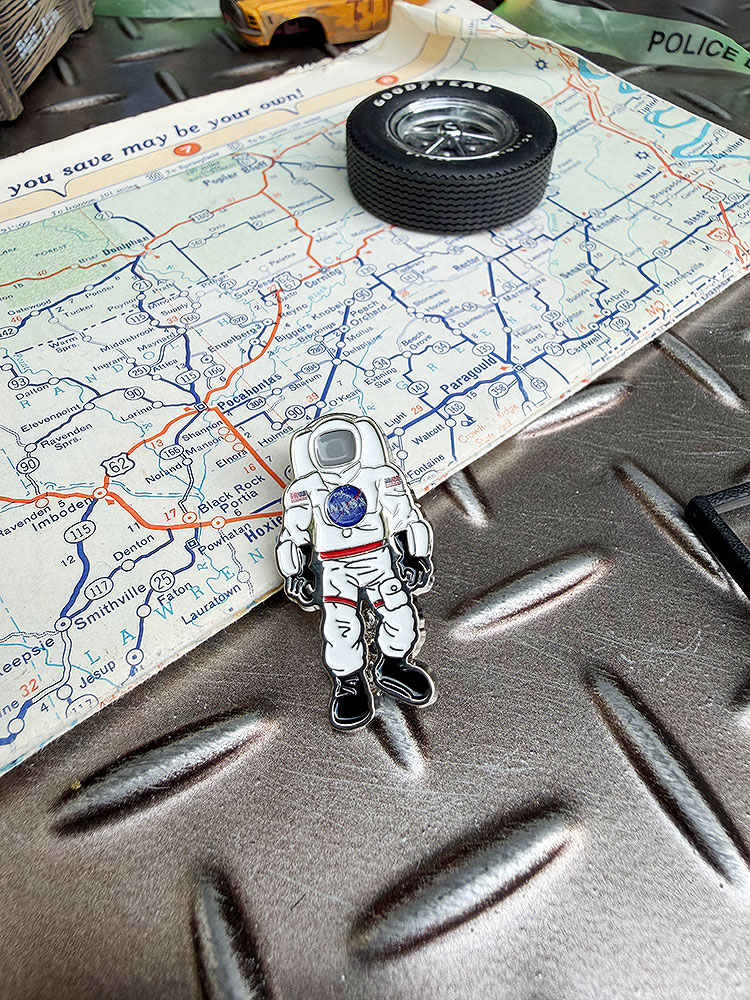 NASA　宇宙飛行士　アストロノーツ　ピンバッジ　ピンズ ■ アメリカン雑貨 アメリカ雑貨 |  | 01