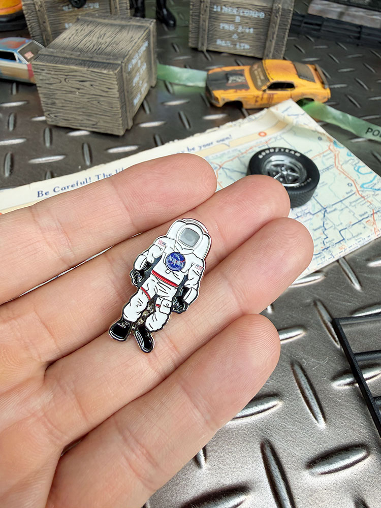 NASA　宇宙飛行士　アストロノーツ　ピンバッジ　ピンズ ■ アメリカン雑貨 アメリカ雑貨 |  | 03
