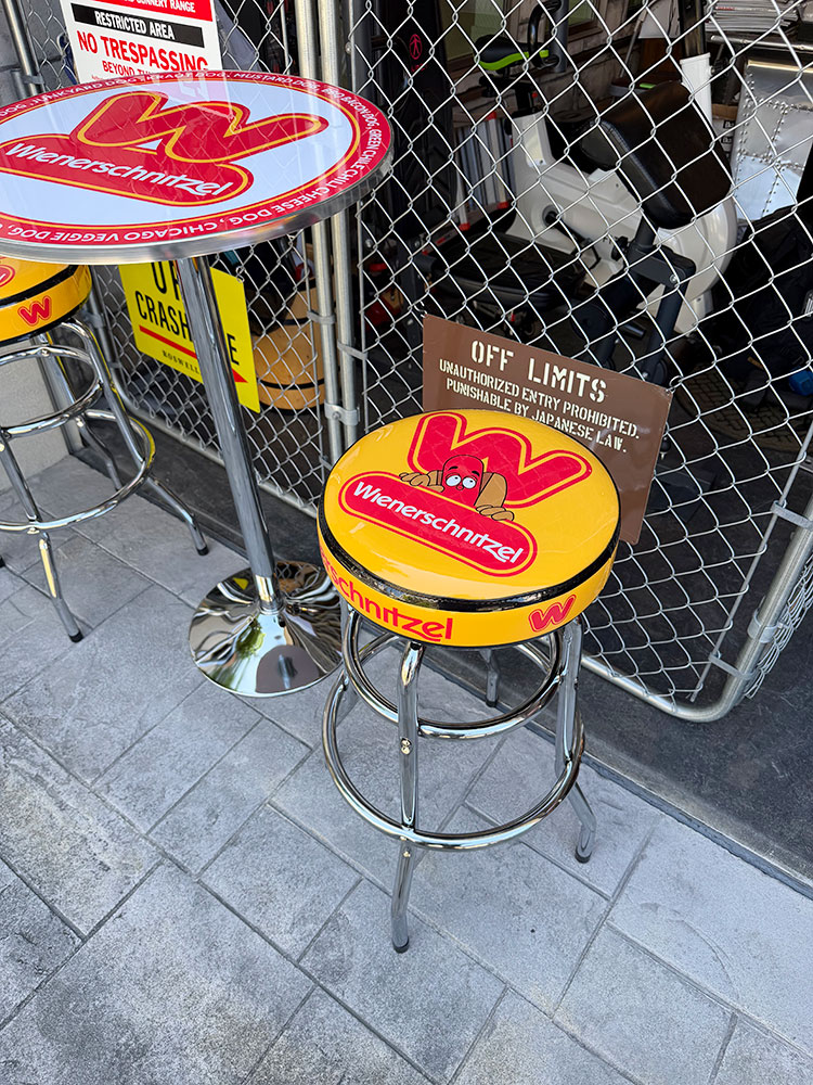 ウインナーシュニッツェル　バースツール　単品 ※沖縄・離島は配送不可 ■ アメリカン雑貨 アメリカ雑貨 |  | 06